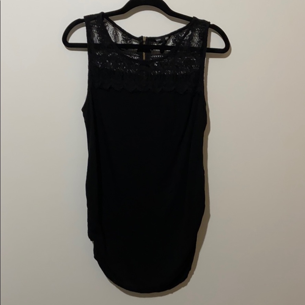 Maternity tank with lace detailing